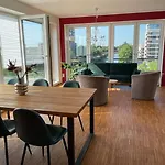 Penthouse-wohnung Mit Flussblick