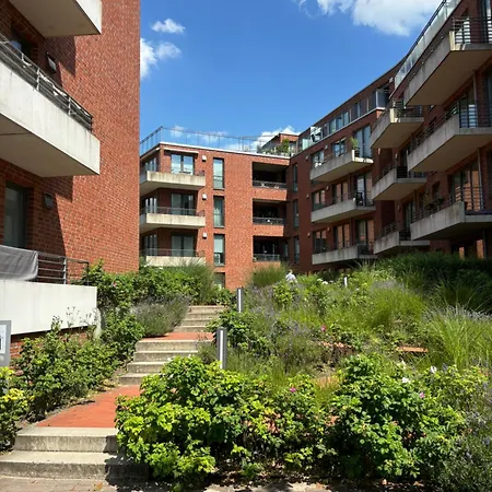 Apartment Penthouse-wohnung Mit Flussblick *